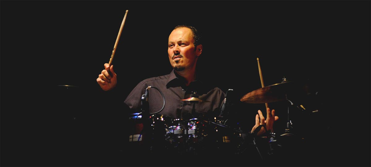 Guido May on the Drumset - Webdesign Magnus Menger